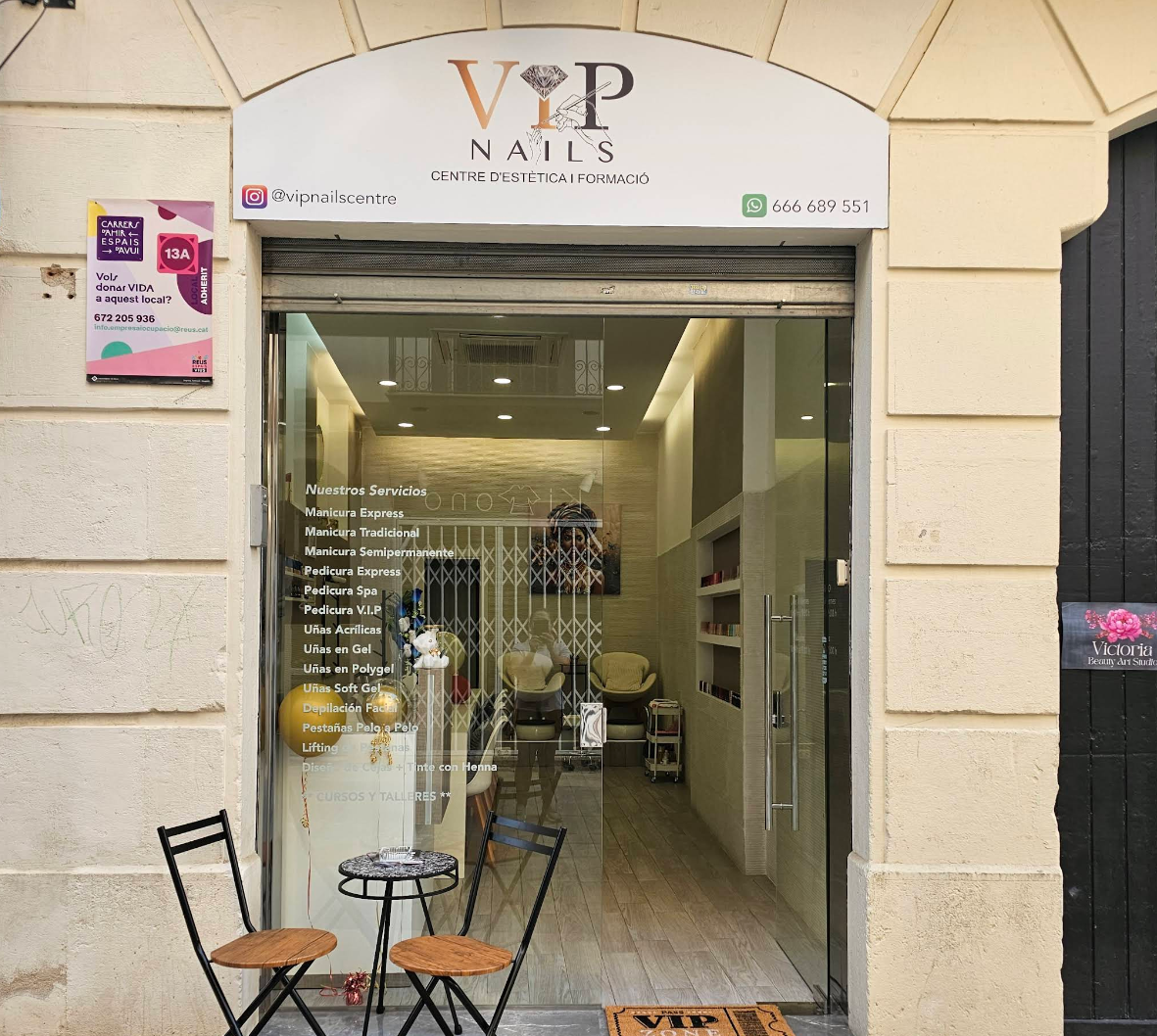local vip nails reus